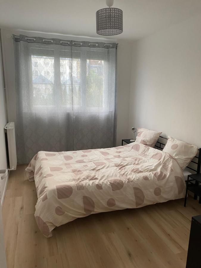 5 Pieces Av Petite Place Parking Proche Zenith Et Cite Sciences Villette Pantin Luaran gambar
